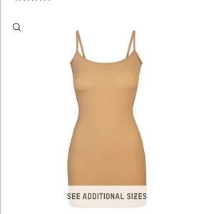 NWT. Skims fits everybody slip dress in Ochre.